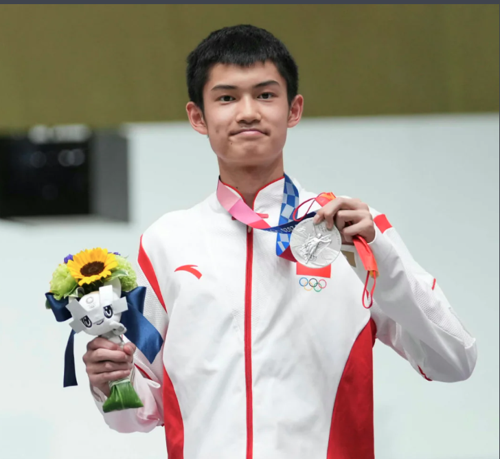 盛李豪.png