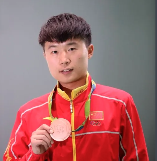 李越宏.png